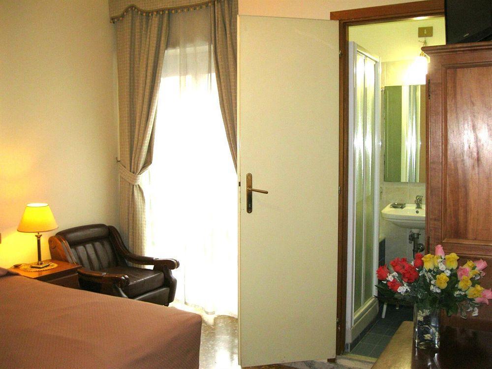 The Condottieri Rooms Рим Экстерьер фото