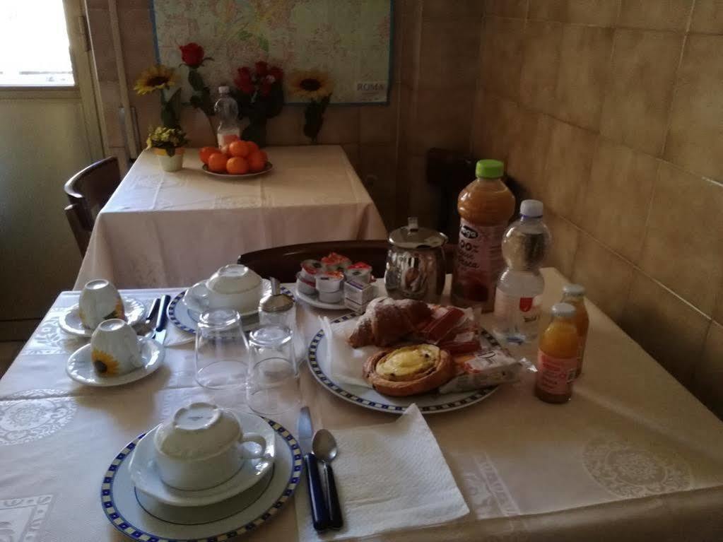 The Condottieri Rooms Рим Экстерьер фото